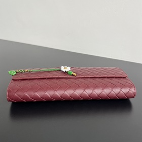 BV Новинка Andiamo Clutch Small Daisy