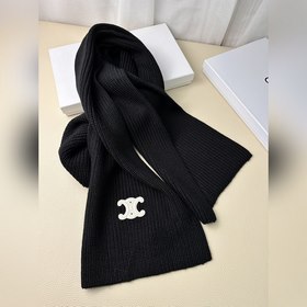 Классический кашемировый шарф CELINE. 