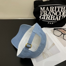 CELINE Новая бейсболка с вышивкой «Три