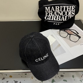 CELINE Новая бейсболка с вышивкой «Три