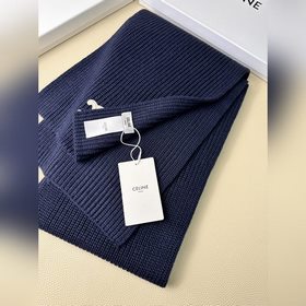 Классический кашемировый шарф CELINE. 