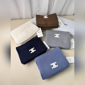 Классический кашемировый шарф CELINE. 