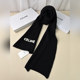 Классический кашемировый шарф CELINE. 