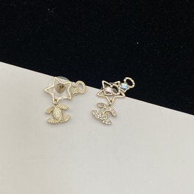 Колье и серьги-гвоздики  Chanel 25c 
