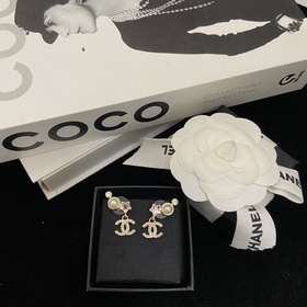Chanel  Серьги-гвоздики New Star Doub