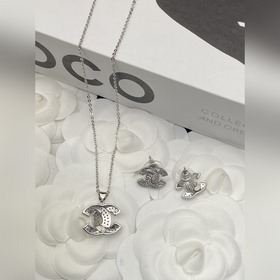 Набор Chanel CC с бриллиантами  Колл