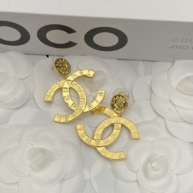 Ch@nel Double C Glossy Classic Stud Ea