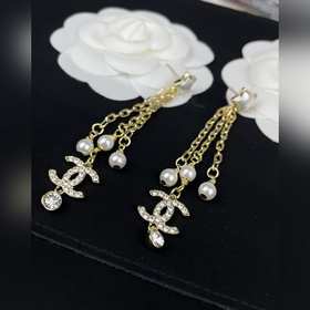 Серьги Chanel Stud 24C Новый стиль Зве