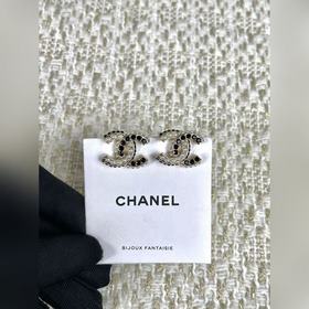 Chanel  Новинки  Chanel Новые серьги