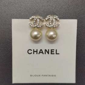Chanel  Новинки  Серьги Chanel Doubl