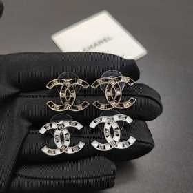 Chanel  Новинка  Серьги Chanel Doubl