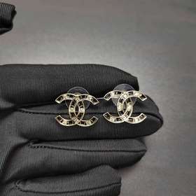 Chanel  Новинка  Серьги Chanel Doubl