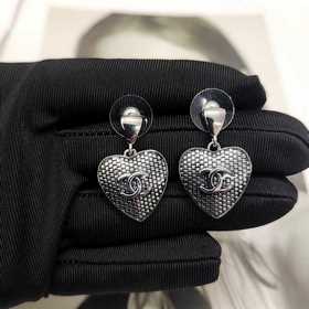 Chanel  Классический стиль  Серьги C