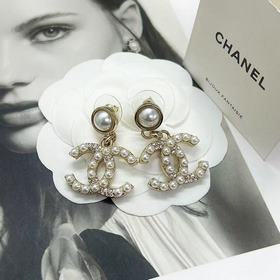 Классические серьги Chanel с двойной б