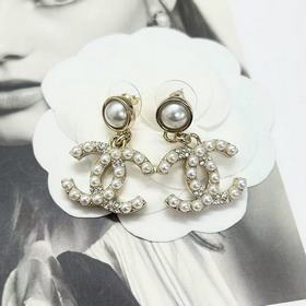 Классические серьги Chanel с двойной б