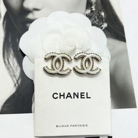 Chanel  Новинка  Chanel Double C Акр
