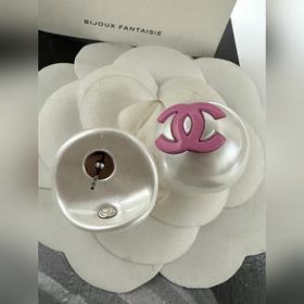 Chanel  Новый стиль  Chanel Double C