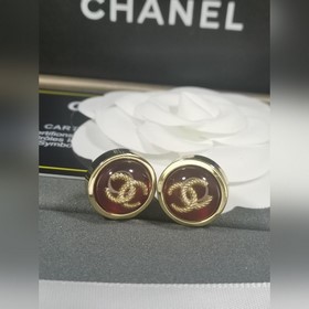 Новые круглые серьги-гвоздики от Chane