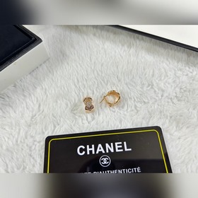 Chanel  Серьги с бриллиантами в форме