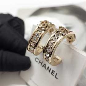 Chanel  Новая коллекция  Новые серьг