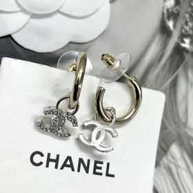 Классические серьги Chanel Double C с 