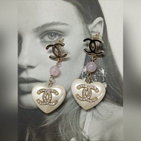 Классические серьги Chanel в форме сер