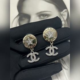 Chanel  Новинка  Серьги Chanel Doubl