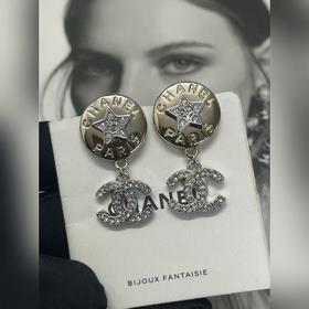 Chanel  Новинка  Серьги Chanel Doubl