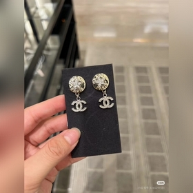 Chanel  Новинка  Серьги Chanel Doubl