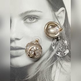 Chanel  Новый стиль Chanel 25A Полу