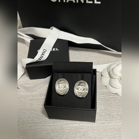 Серьги-гвоздики Chanel  Овальные сере