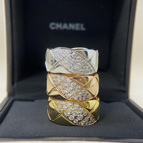 Новинка от Chanel： широкое кольцо с бр