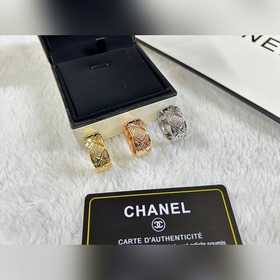 Chanel  Широкое кольцо с бриллиантами