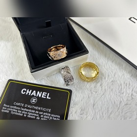 Chanel  Широкое кольцо с бриллиантами