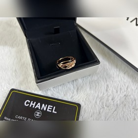 Chanel  Кольцо среднего размера с узо