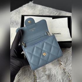 Мини-сумочка Chanel на цепочке, очаров