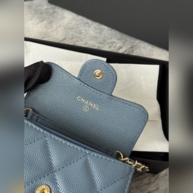 Мини-сумочка Chanel на цепочке, очаров