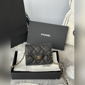 Мини-сумочка Chanel на цепочке, очаров