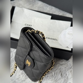 Мини-сумочка Chanel на цепочке, очаров