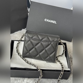 Мини-сумочка Chanel на цепочке, очаров