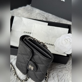 Мини-сумочка Chanel на цепочке, очаров