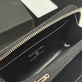 Новинка Мини-картодержатель CHANEL с 