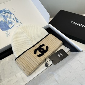 Шляпа из вязаной шерсти Chanel