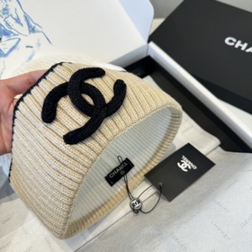 Шляпа из вязаной шерсти Chanel