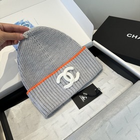 Шляпа из вязаной шерсти Chanel