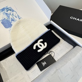 Шляпа из вязаной шерсти Chanel