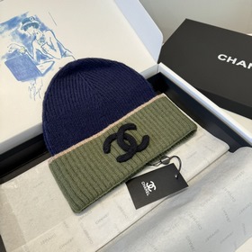 Шляпа из вязаной шерсти Chanel