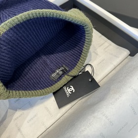 Шляпа из вязаной шерсти Chanel