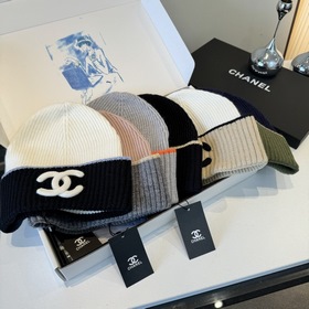 Шляпа из вязаной шерсти Chanel