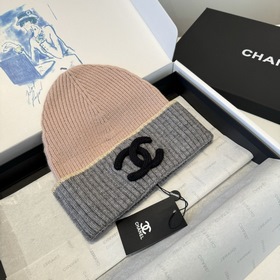 Шляпа из вязаной шерсти Chanel